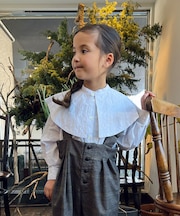 Floral Embroidery Collar Shirt