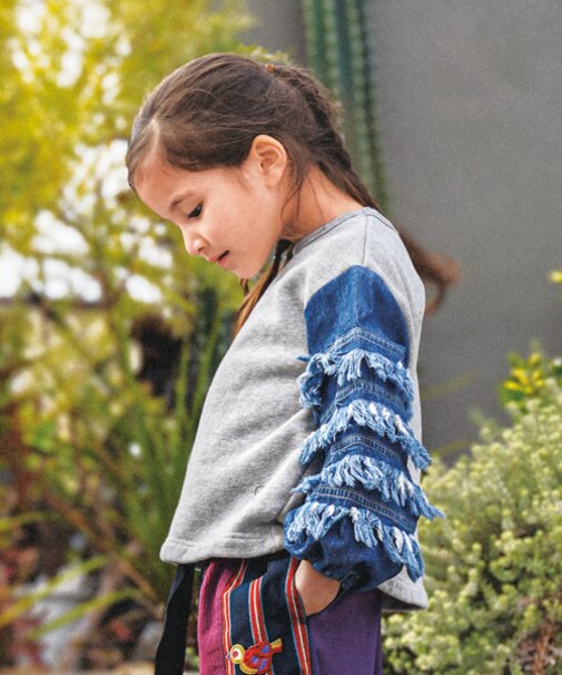 Vitage Fleece Ruffled Sleeve Sweatshirt