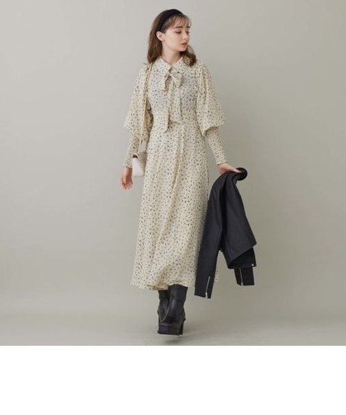 ボウタイ付ボリューム袖花柄ワンピース