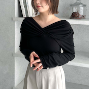 オフショルカットＴＯＰＳ