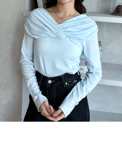 オフショルカットＴＯＰＳ