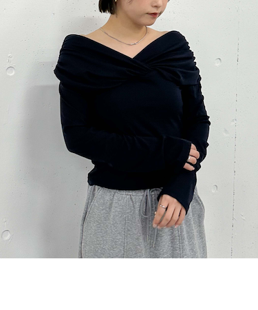 オフショルカットＴＯＰＳ