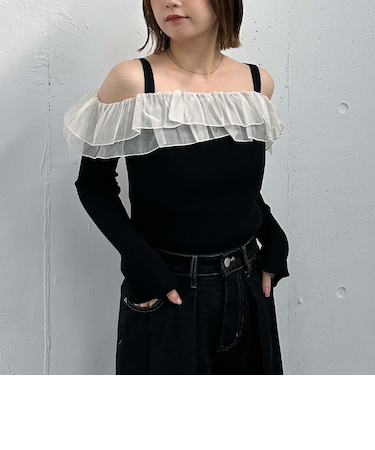 ドッキングフリルオフショルリブニット