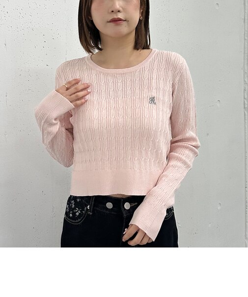 ロゴ刺繍ケーブルライトニット
