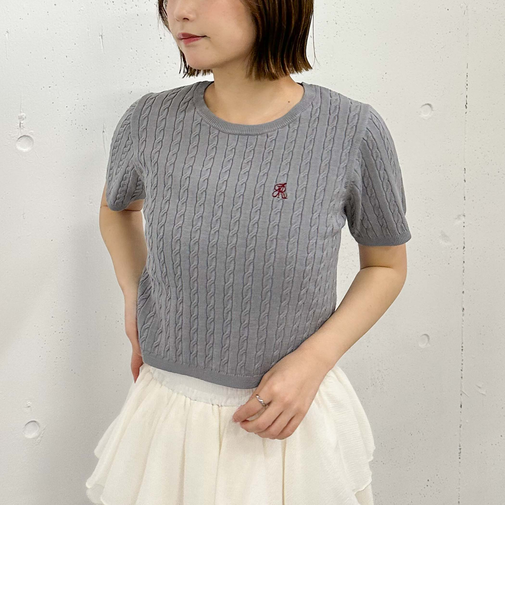 ハーフスリーブロゴ刺繍ケーブルニット