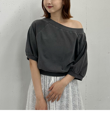 ピグメントオフショルスウェット