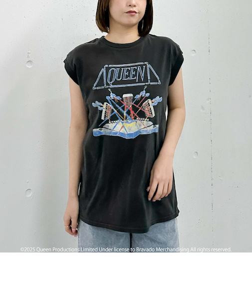 ＱＵＥＥＮ　ＮＳ　ＴＥＥ／