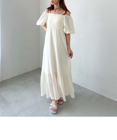 オフショルティアードワンピース