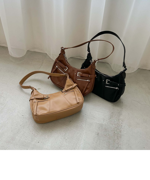 ＺＩＰディテールハーフムーンバッグ