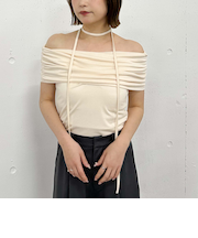 ギャザーオフショルカットＴＯＰＳ