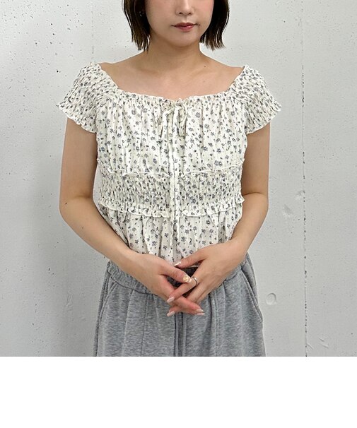 花柄シャーリングオフショルブラウス