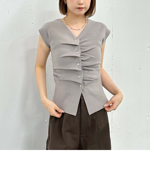 タックボタンフレンチスリーブニット