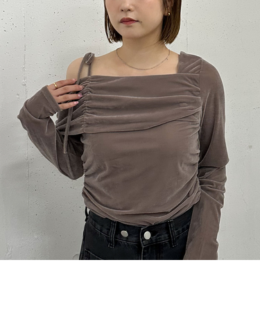 シアーベロアギャザーワンショルＴＯＰＳ