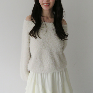 ラメブークレフェザーニットプルオーバー