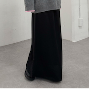 サテンナロースカート