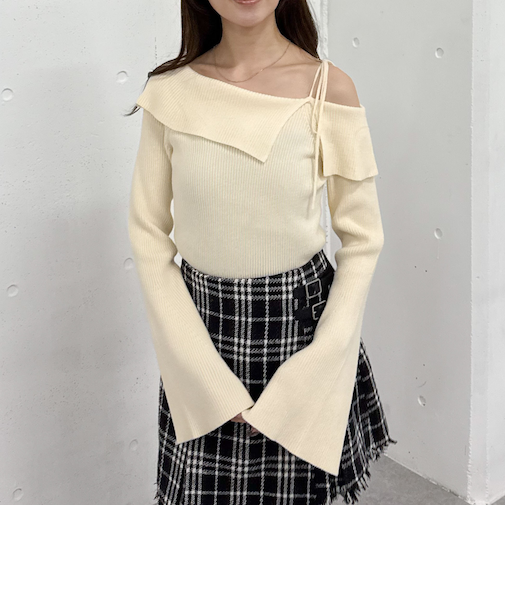 ミニフェザーワンショルニットプルオーバー