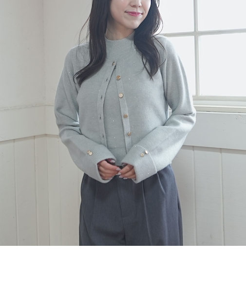 金ボタンラメニットアンサンブル