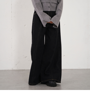 ロゴ刺繍ワイドデニム