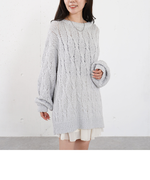 スラブゆるケーブルニットプルオーバー