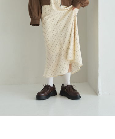 レースアップシューズ