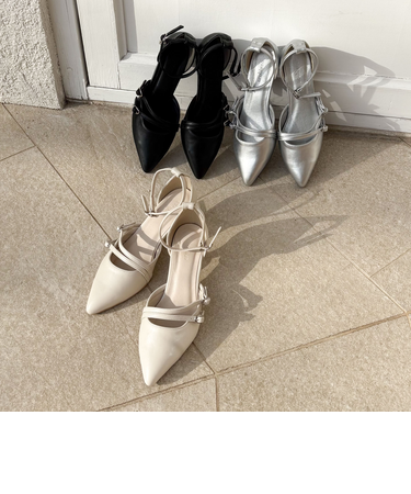 ２ストラップセパレートパンプス