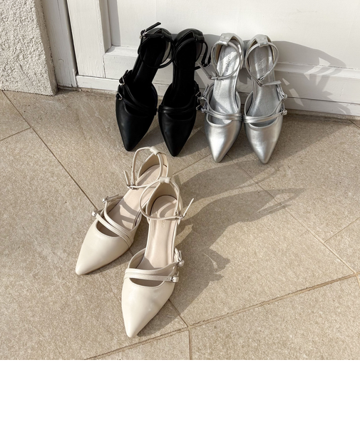 ２ストラップセパレートパンプス