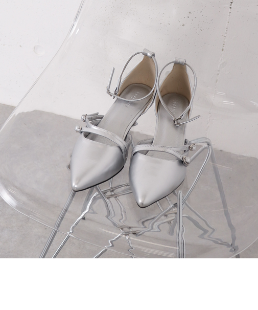 ２ストラップセパレートパンプス