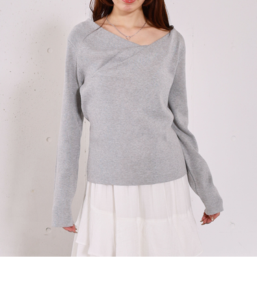 タックドレープニットプルオーバー