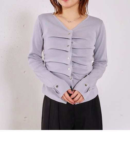 スプリングタックボタンニットプルオーバー