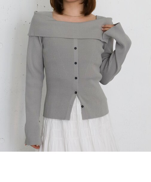 フロントボタンライトオフショルニットプルオーバー