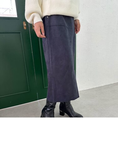 スエードタイトスカート