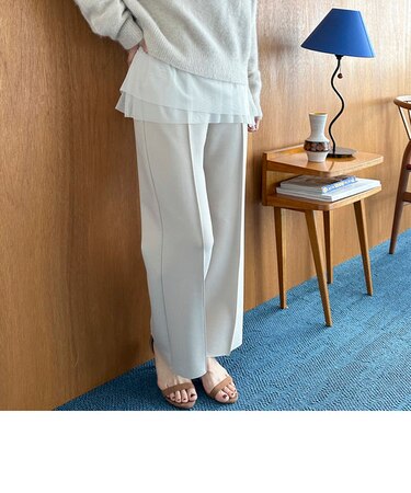 センターシームストレートパンツ