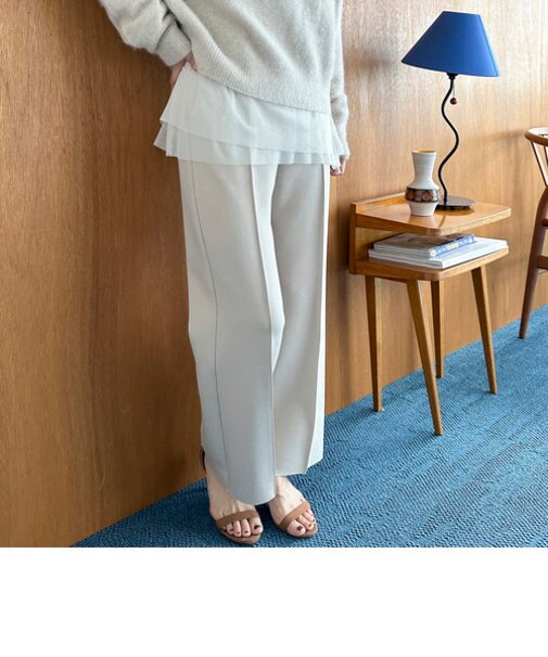 センターシームストレートパンツ