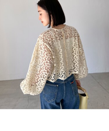 シアーフラワーブラウス