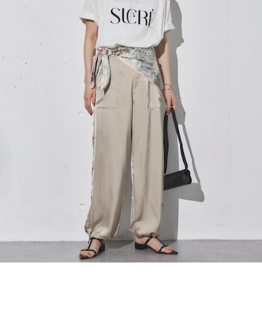 ’サテンパラシュートパンツ’