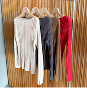 ボートネックランダムリブニット