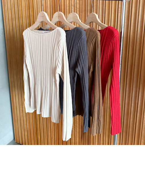 ボートネックランダムリブニット