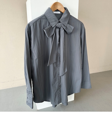 ボウタイ取り外しシャツ