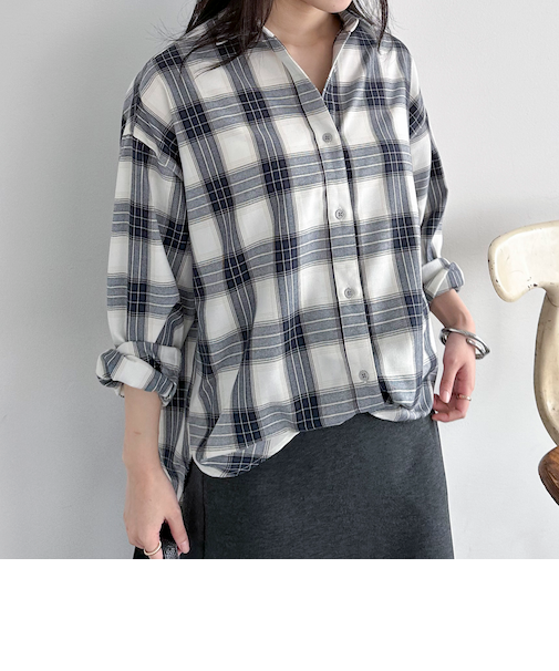 チェックシャツ