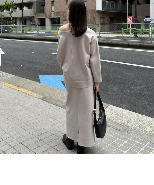 アウトリンキングニットセットアップ