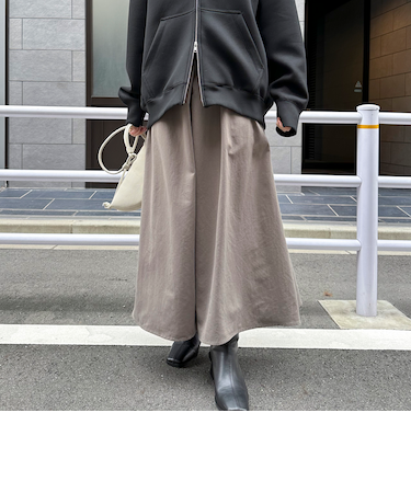 アシメタックフレアスカート