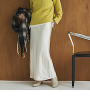 サテンナロースカート