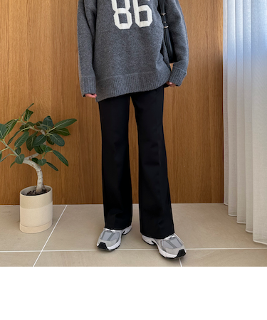 ポンチセミフレアパンツ