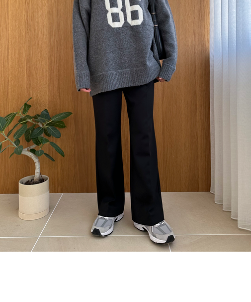 ポンチセミフレアパンツ