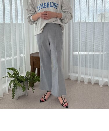 センターピンタックセミフレアパンツ