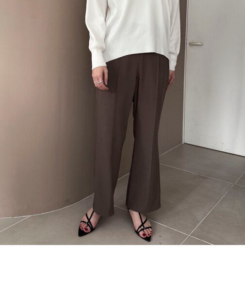 センターピンタックセミフレアパンツ