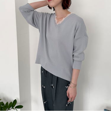 衿レースＶネックニットプルオーバー