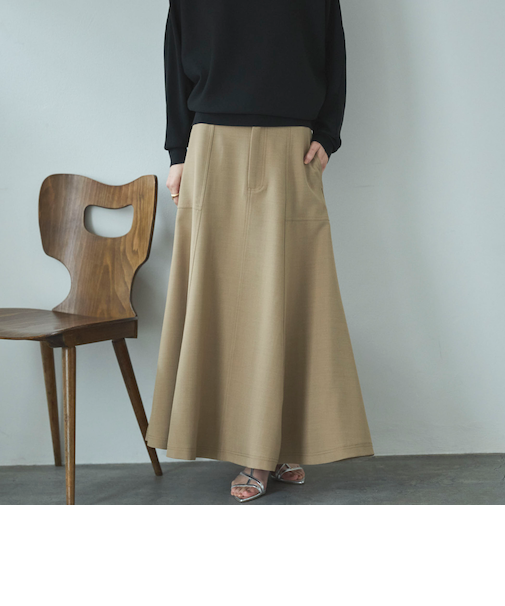 アウトポケットセミフレアスカート