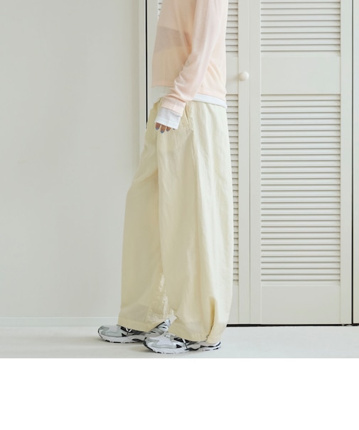【ハンドウォッシャブル】シャイニータックワイドパンツ