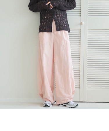 【ハンドウォッシャブル】シャイニータックワイドパンツ